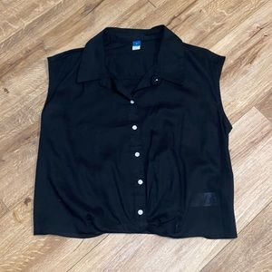Black linen collared button down top